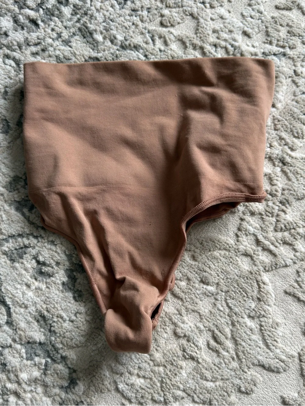 Skims High-Waist Beige Tan Sculpting Shaping Thongs Size Small Medium - Picture 2 of 4